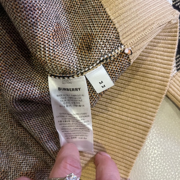NWT Burberry Check Wool Blend Cardigan M Woman’s Retail $1350 - Picture 9 of 10